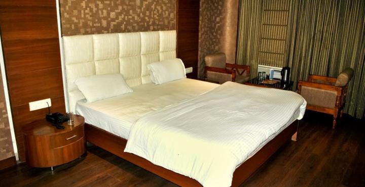 华厦大酒店 Chandīgarh 外观 照片